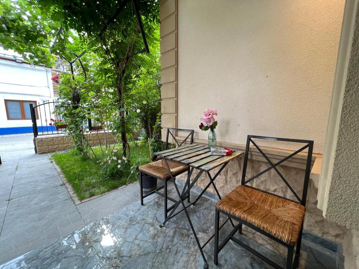 Hotel Boutique Cathedral Plaza Residences Room For Rent Downtown Bucureşti Exterior foto