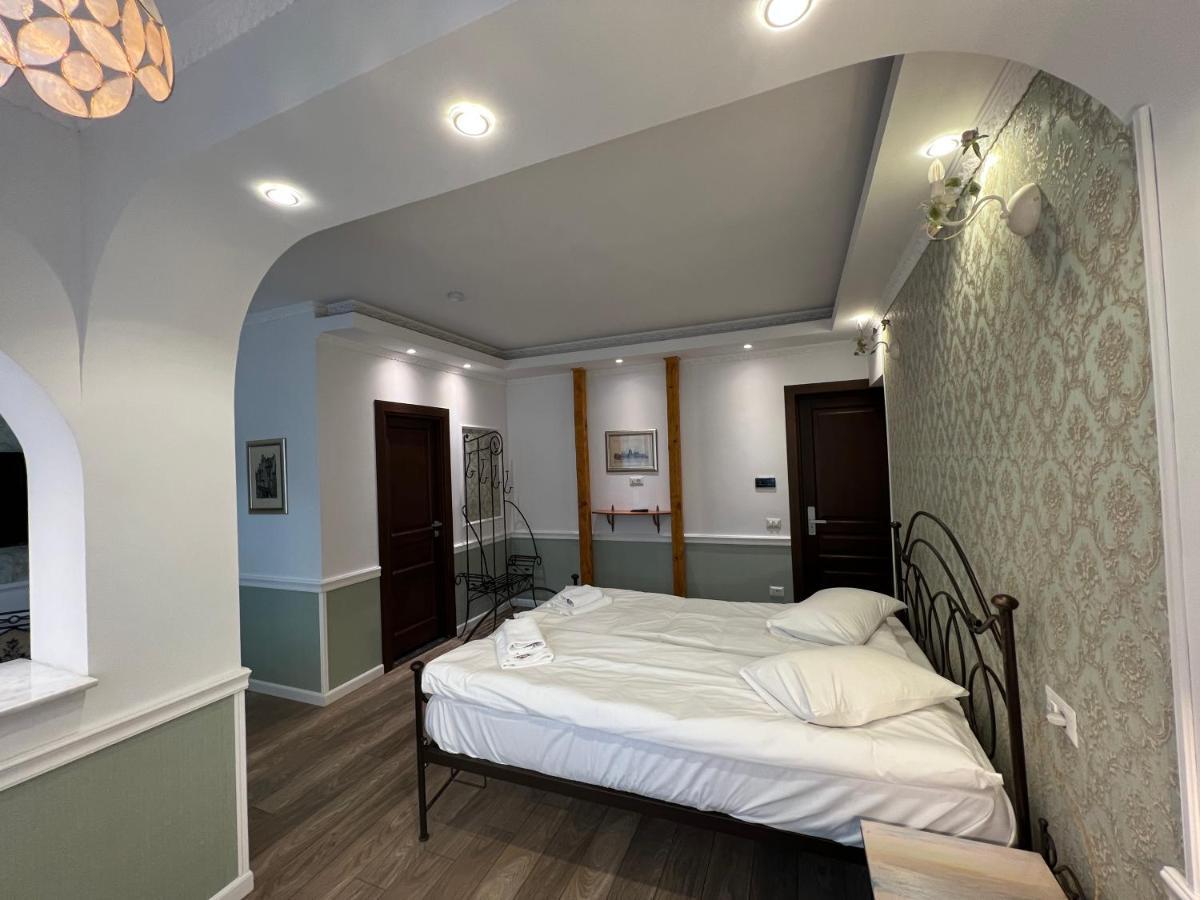 Hotel Boutique Cathedral Plaza Residences Room For Rent Downtown Bucureşti Exterior foto
