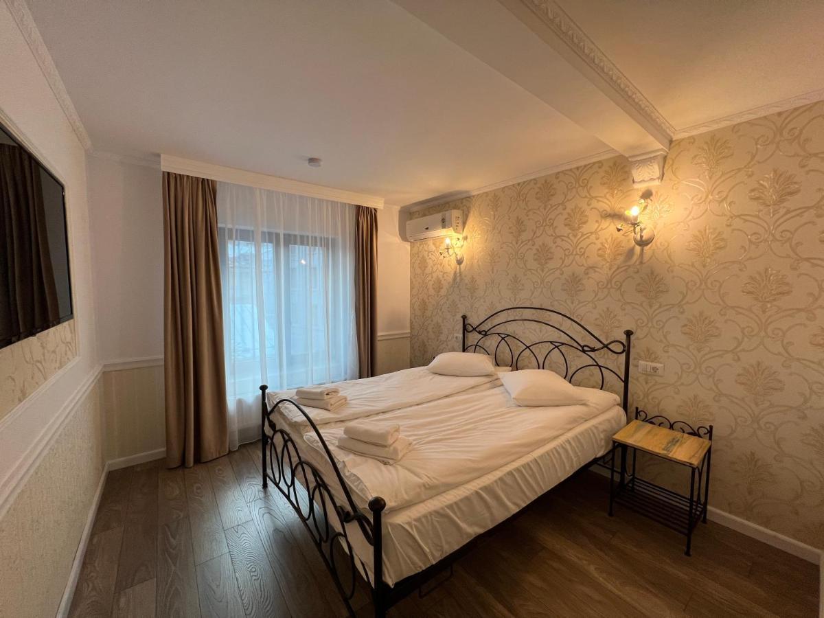 Hotel Boutique Cathedral Plaza Residences Room For Rent Downtown Bucureşti Exterior foto