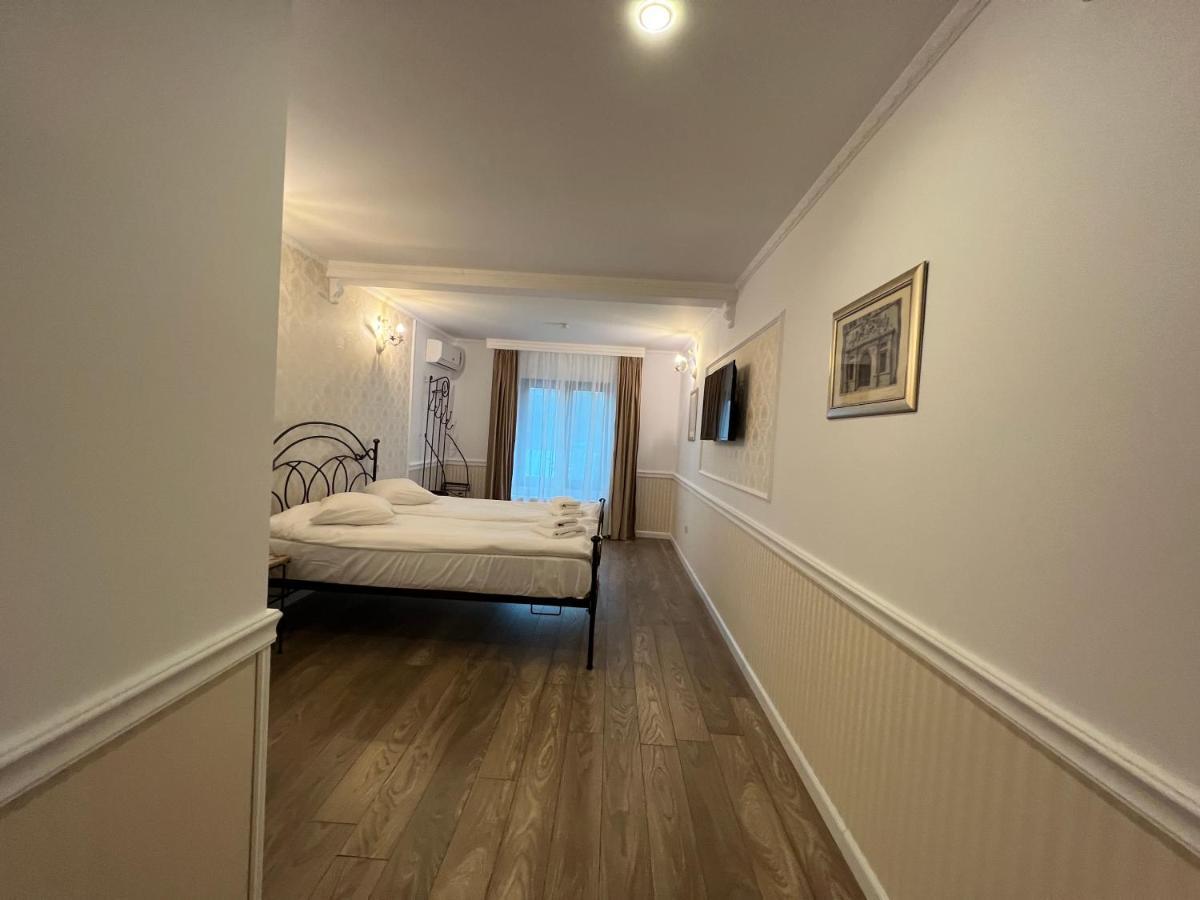 Hotel Boutique Cathedral Plaza Residences Room For Rent Downtown Bucureşti Exterior foto