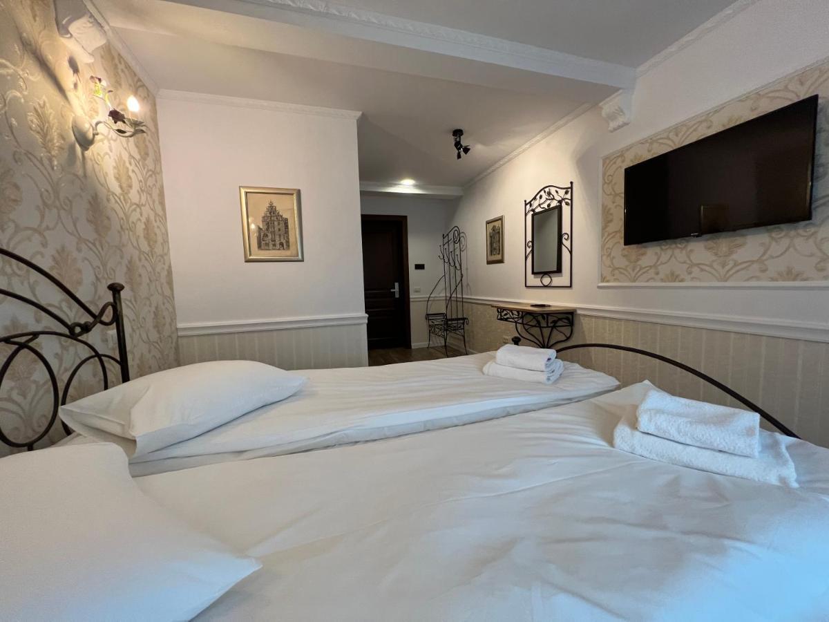 Hotel Boutique Cathedral Plaza Residences Room For Rent Downtown Bucureşti Exterior foto