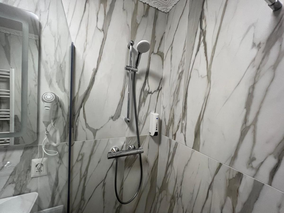 Hotel Boutique Cathedral Plaza Residences Room For Rent Downtown Bucureşti Exterior foto