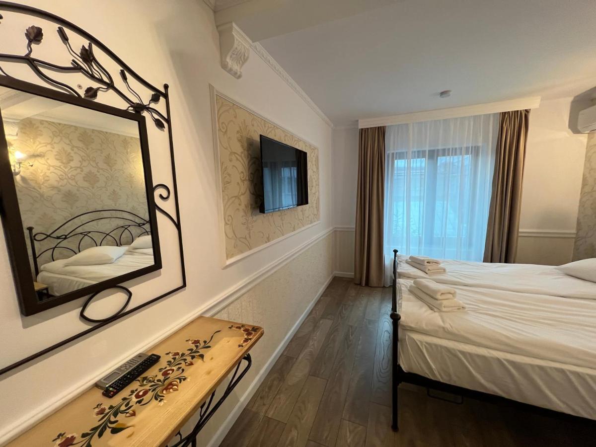 Hotel Boutique Cathedral Plaza Residences Room For Rent Downtown Bucureşti Exterior foto