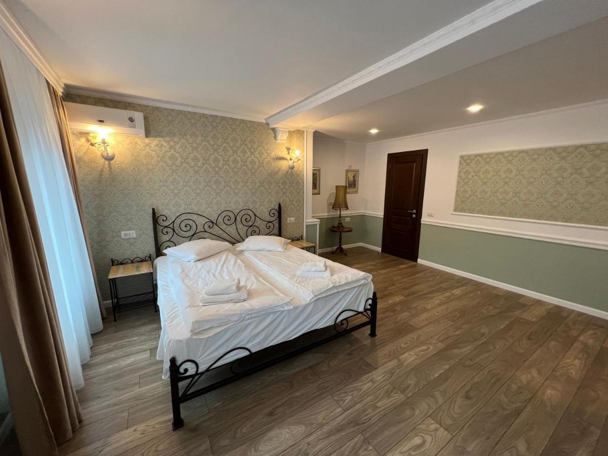 Hotel Boutique Cathedral Plaza Residences Room For Rent Downtown Bucureşti Exterior foto