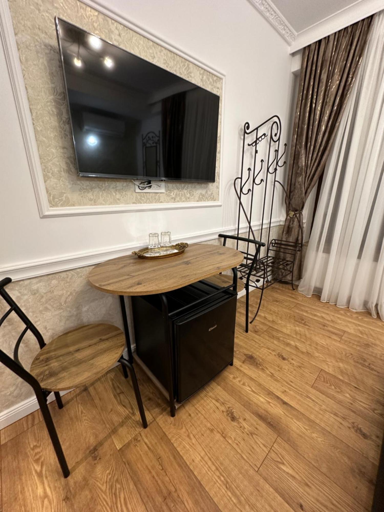 Hotel Boutique Cathedral Plaza Residences Room For Rent Downtown Bucureşti Exterior foto