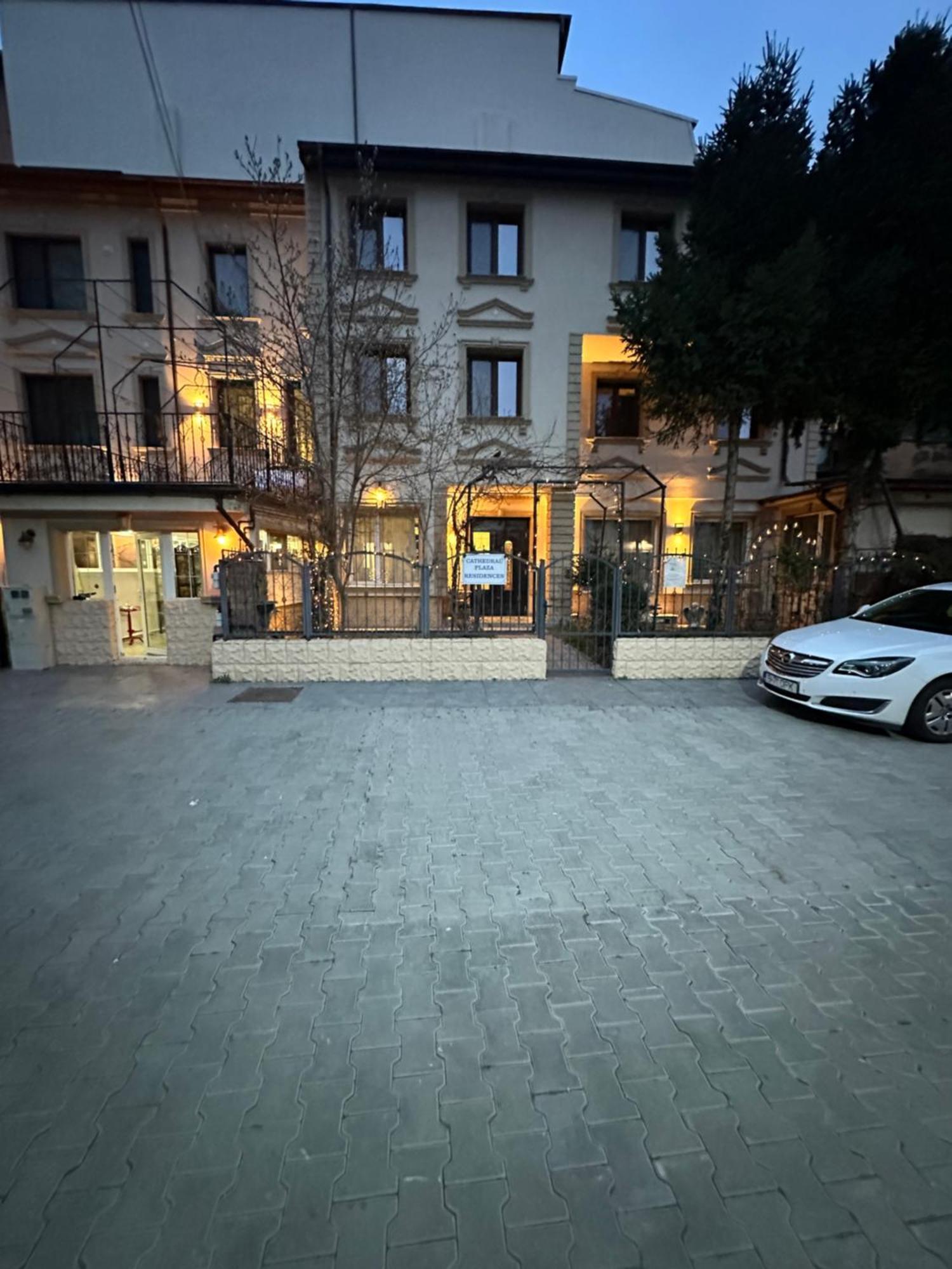 Hotel Boutique Cathedral Plaza Residences Room For Rent Downtown Bucureşti Exterior foto